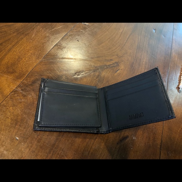 Black Kenneth Cole leather bifold wallet - Picture 3 of 6